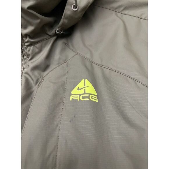Nike Fit ACG 212444.  Men’s Sz M Removable Hood Lightweight Green Jacket $275 - Picture 5 of 9